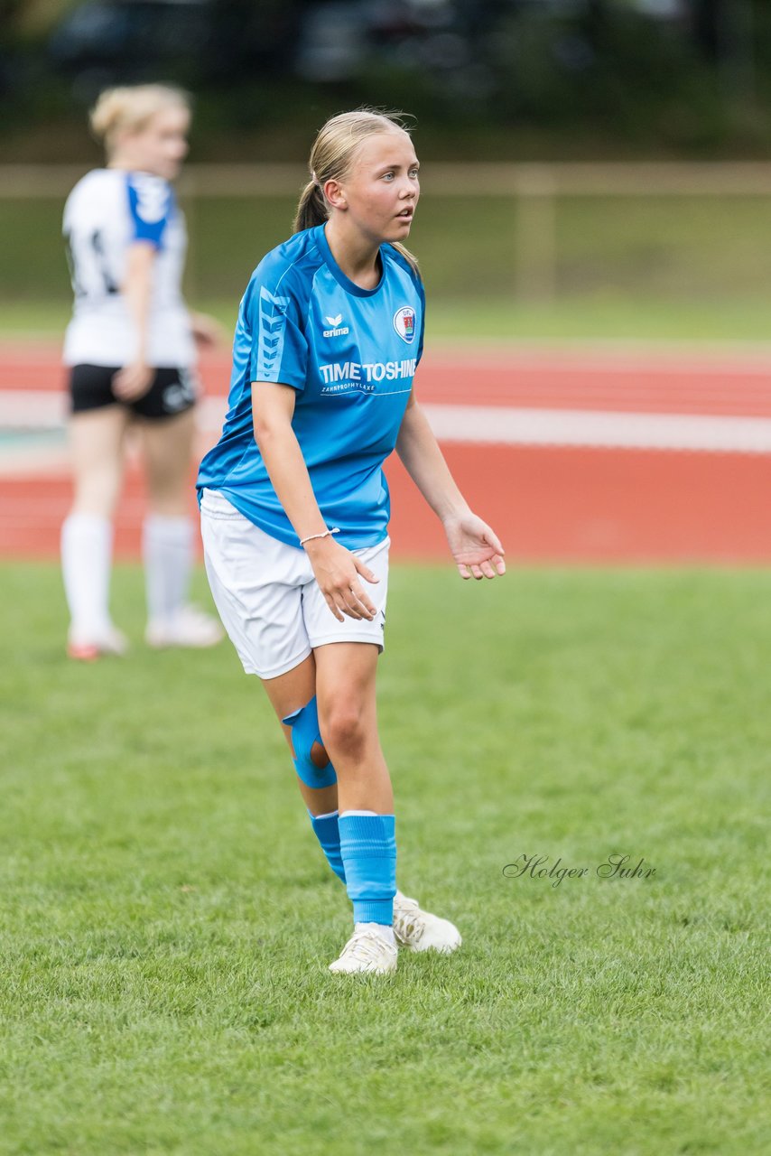 Bild 341 - wBJ VfL Pinneberg - Germania Schnelsen : Ergebnis: 15:1